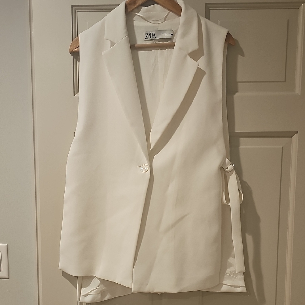 Zara Ivory Sleeveless Vest